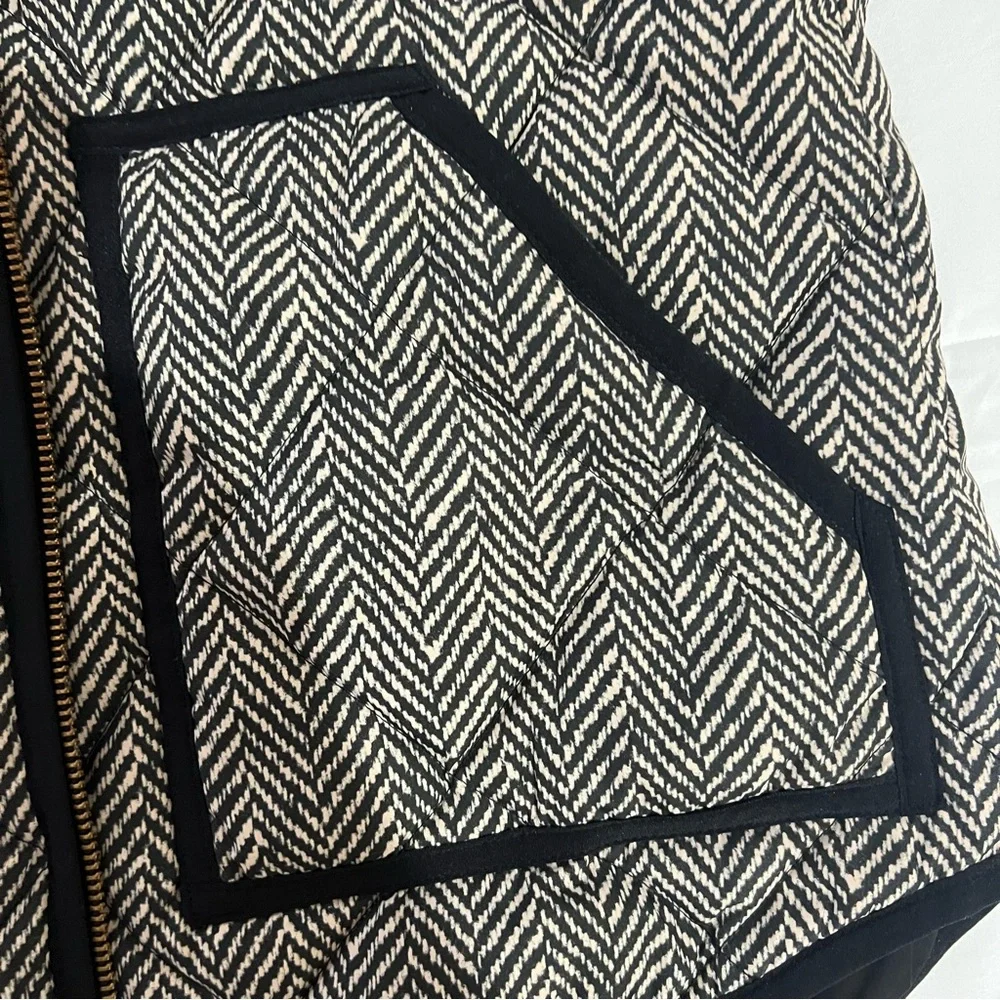 J. Crew Puffer Vest Women’s Size Small Down Quilted Herringbone Insulate… - Picture 5 of 9